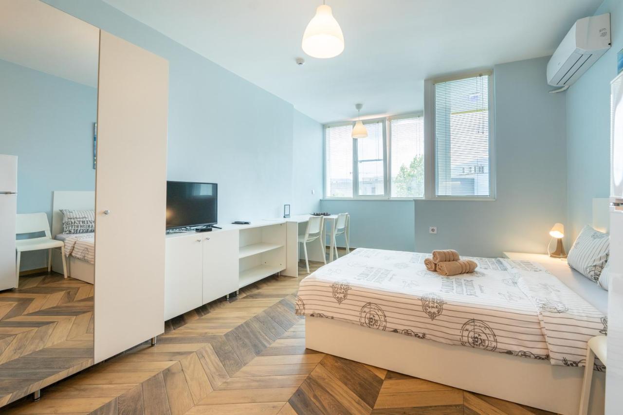 Cozy Little Apartment In Studentski Grad Sofia Exterior photo